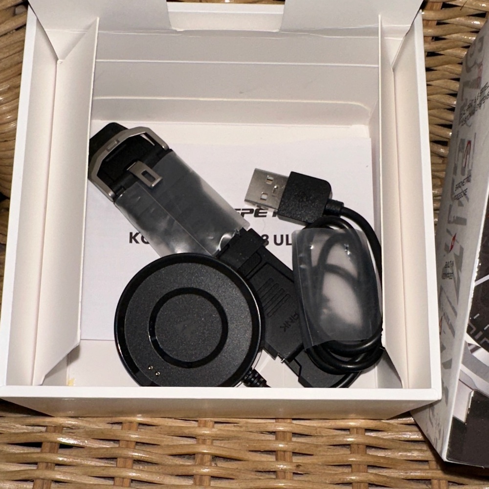 T3 Ultra Smartwatch  with GPS - Black and Silver - never used - Picture 5 of 11